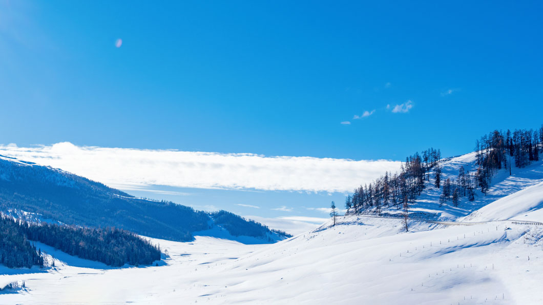 大雪已至周霉，一臺(tái)會(huì)除霜的空氣源熱泵到底有多重要？