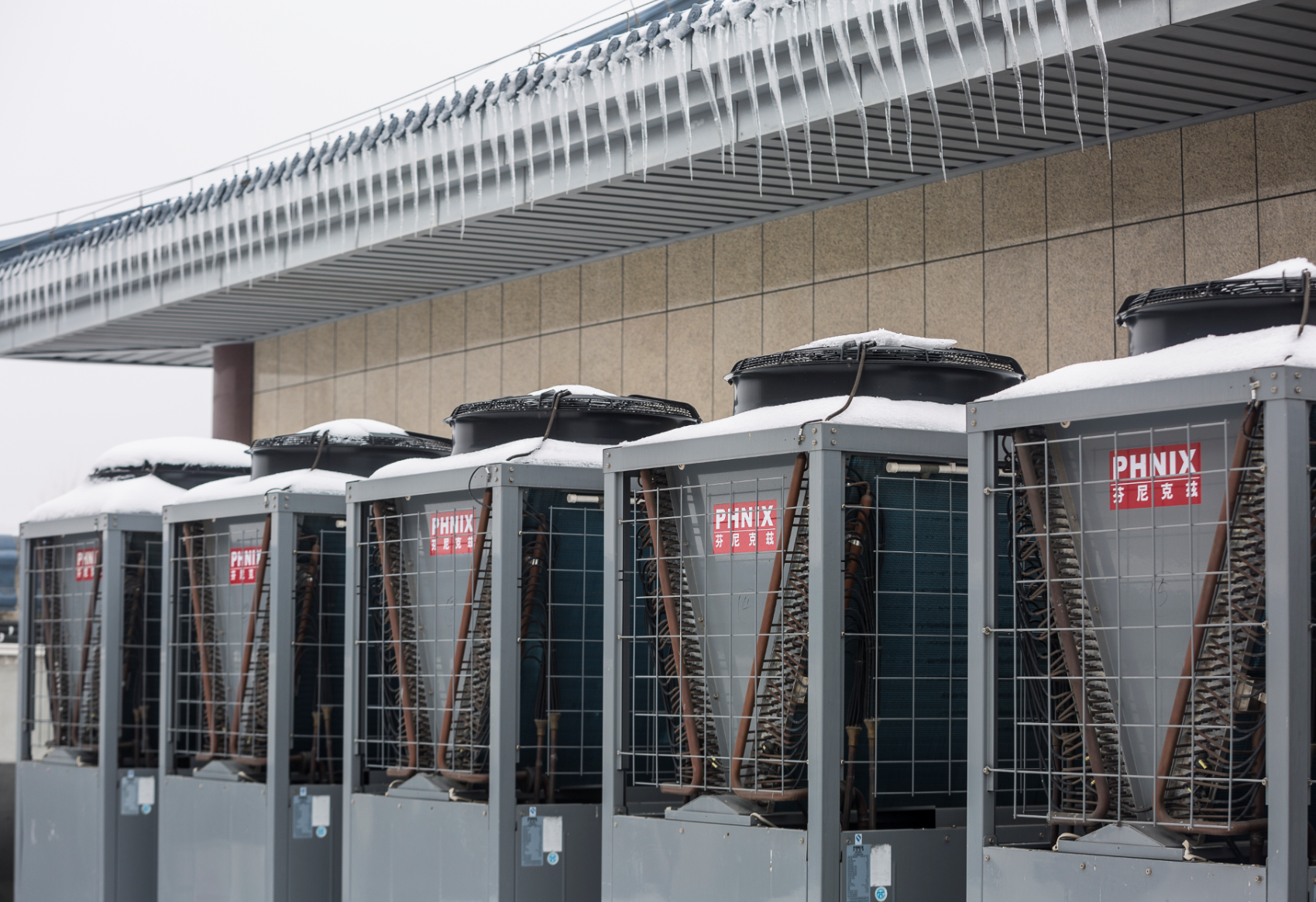 低噪音空氣能采暖機(jī)組